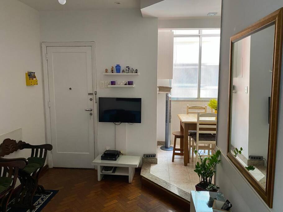 Charmoso Apartamento Na Av. Atlantica, Copacabana Рио-де-Жанейро Экстерьер фото