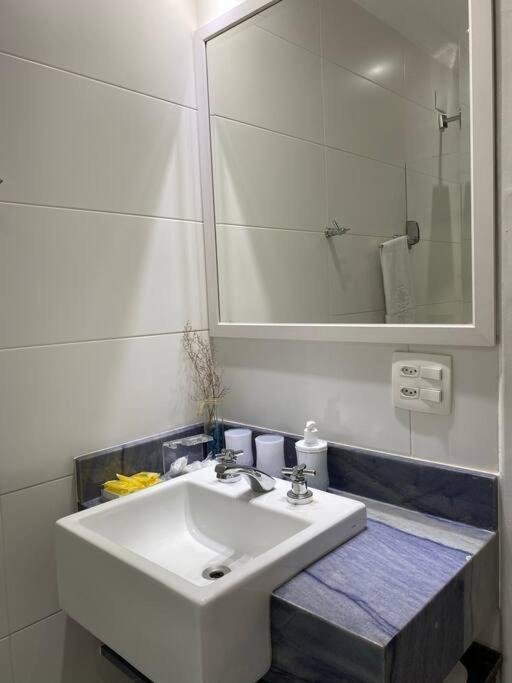 Charmoso Apartamento Na Av. Atlantica, Copacabana Рио-де-Жанейро Экстерьер фото